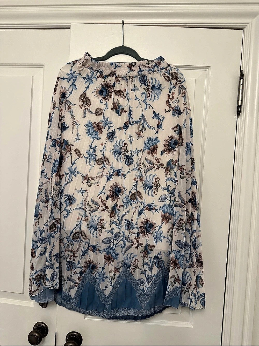 Must Boutique One Size Blue Floral Pleated Skirt